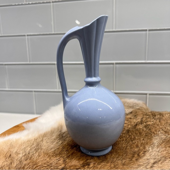 Baumann Ceramics Flower Vase with Handle Glossy Finish, Floral Painted MCM Style - Picture 4 of 12